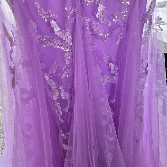 Lavender Formal Prom dress - Picture 6 of 11